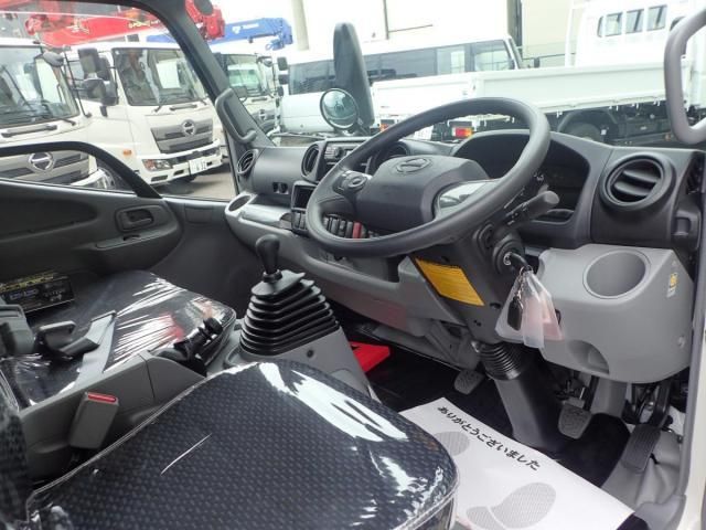 HINO DUTRO 2025 Image 31