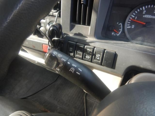 ISUZU ELF 2013 Image 31