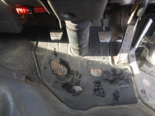 ISUZU ELF 2013 Image 31