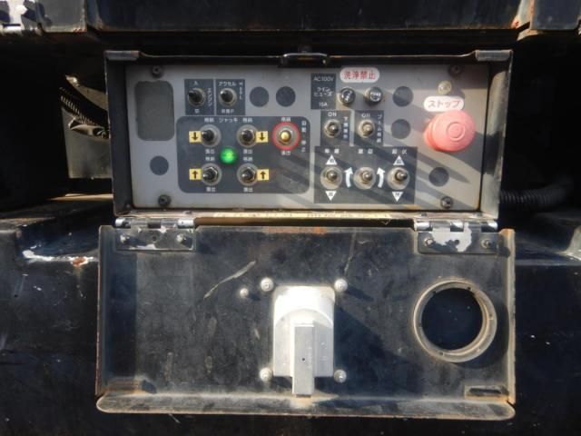 ISUZU ELF 2013 Image 31