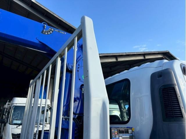 ISUZU FORWARD 2023 Image 31