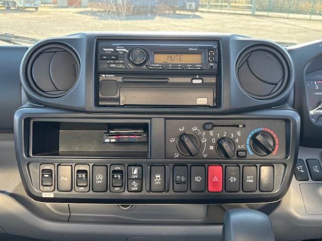 HINO DUTRO 2022 Image 31