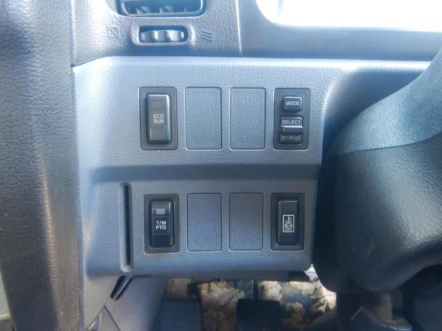 HINO PROFIA 2005 Image 31