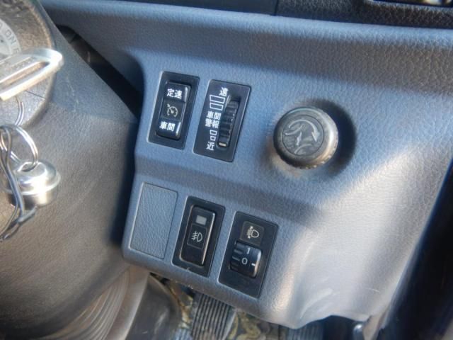 HINO PROFIA 2005 Image 31