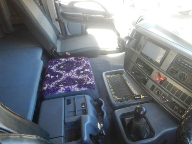 HINO PROFIA 2005 Image 31