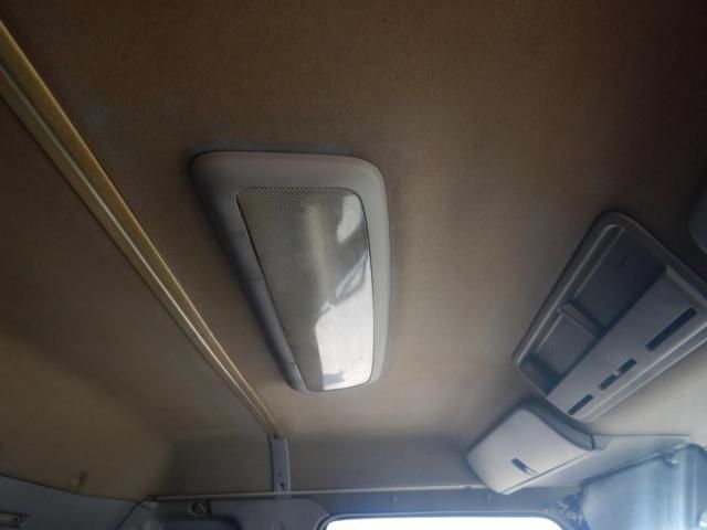 HINO PROFIA 2005 Image 31