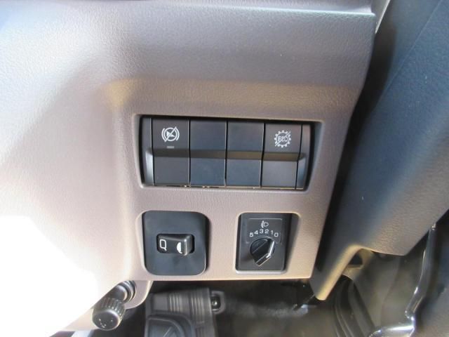 MITSUBISHI CANTER 2025 Image 31