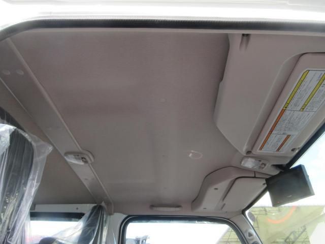 MITSUBISHI CANTER 2025 Image 31