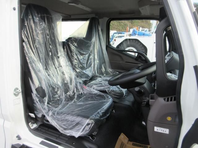 MITSUBISHI CANTER 2025 Image 31