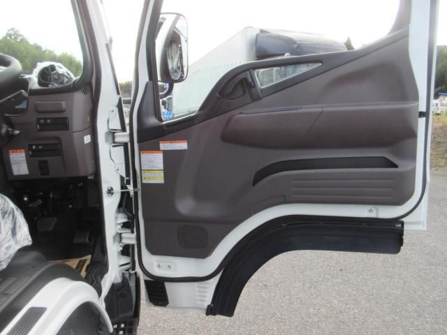 MITSUBISHI CANTER 2025 Image 31