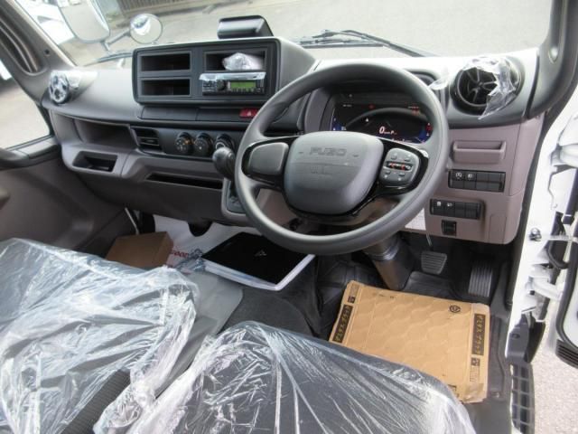 MITSUBISHI CANTER 2025 Image 31