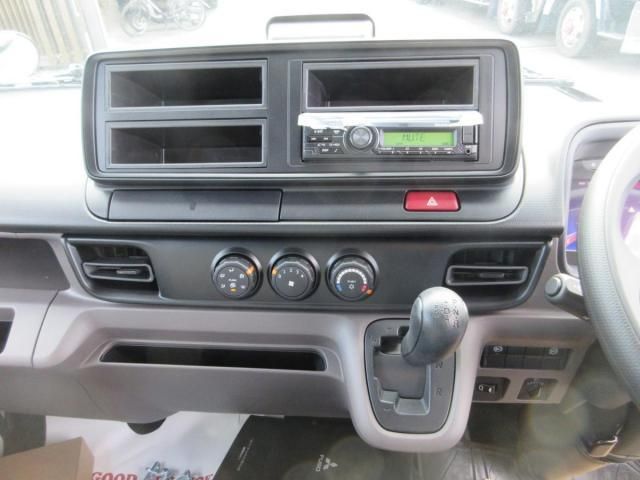 MITSUBISHI CANTER 2025 Image 31