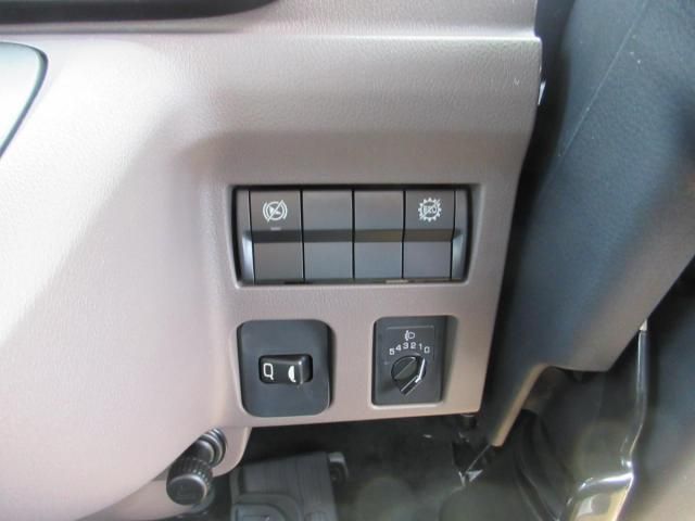 MITSUBISHI CANTER 2025 Image 31