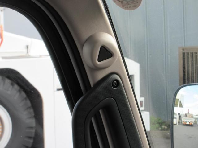 MITSUBISHI CANTER 2025 Image 31