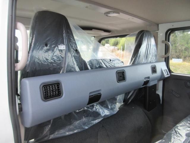 MITSUBISHI CANTER 2025 Image 31