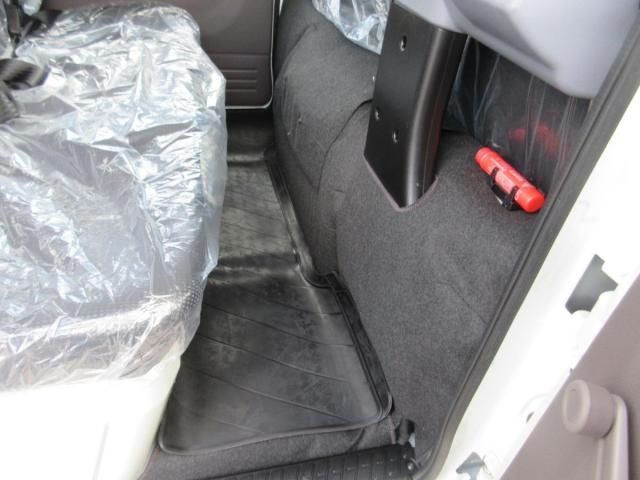 MITSUBISHI CANTER 2025 Image 31