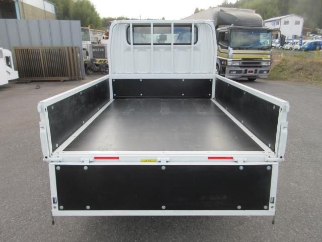 MITSUBISHI CANTER 2025 Image 31