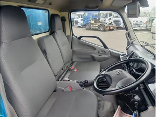HINO DUTRO 2018 Image 31