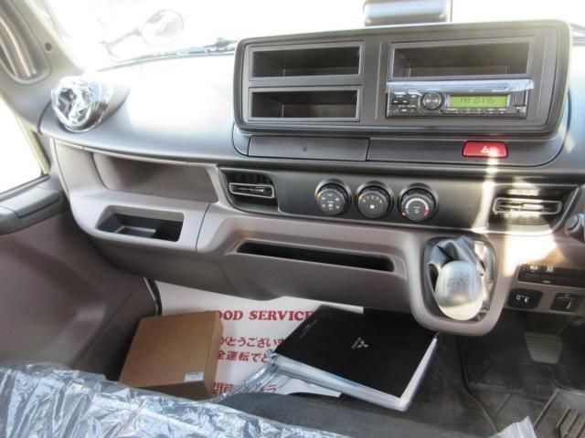 MITSUBISHI CANTER 2025 Image 31