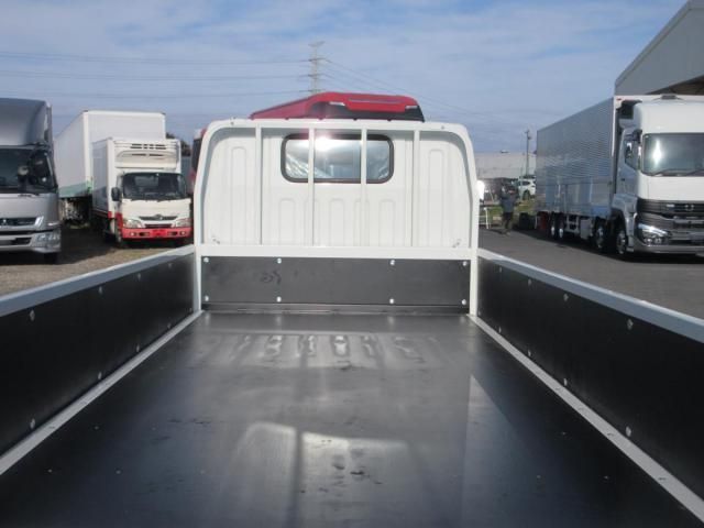 MITSUBISHI CANTER 2025 Image 31