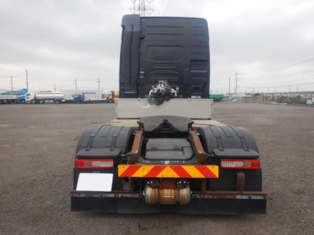 VOLVO FH 2015 Image 31