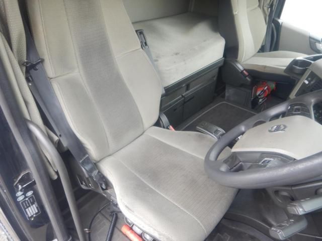 VOLVO FH 2015 Image 31