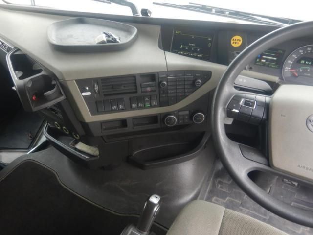 VOLVO FH 2015 Image 31