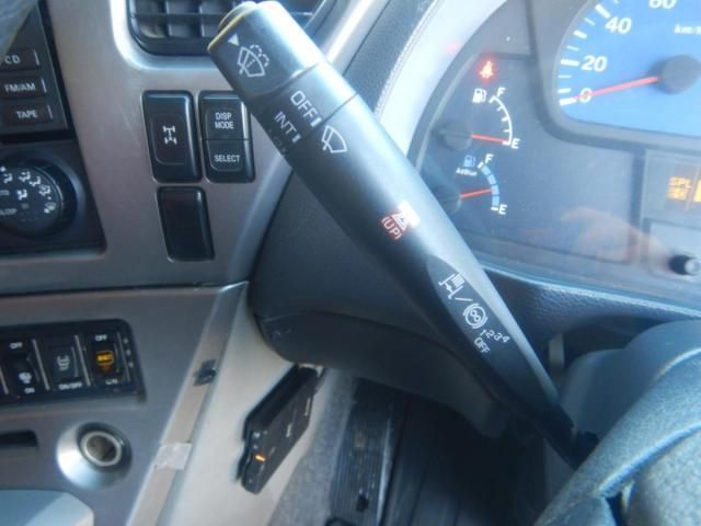 NISSAN DIESEL QUON 2013 Image 31