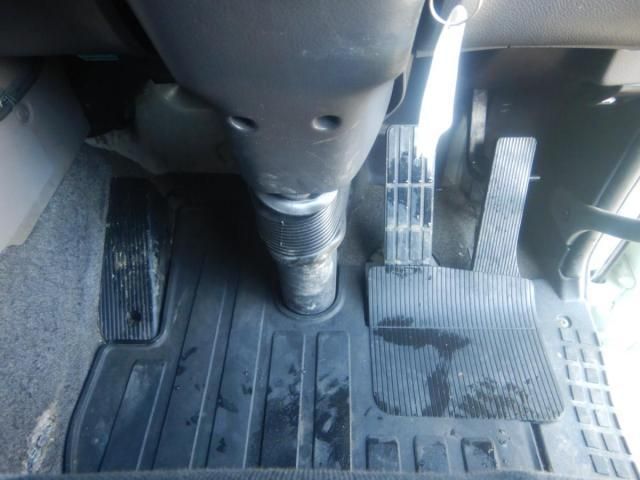 NISSAN DIESEL QUON 2013 Image 31