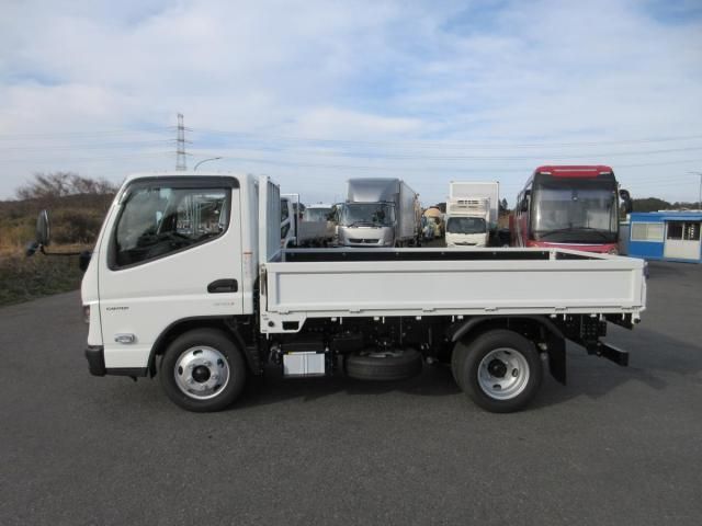 MITSUBISHI CANTER 2025 Image 31