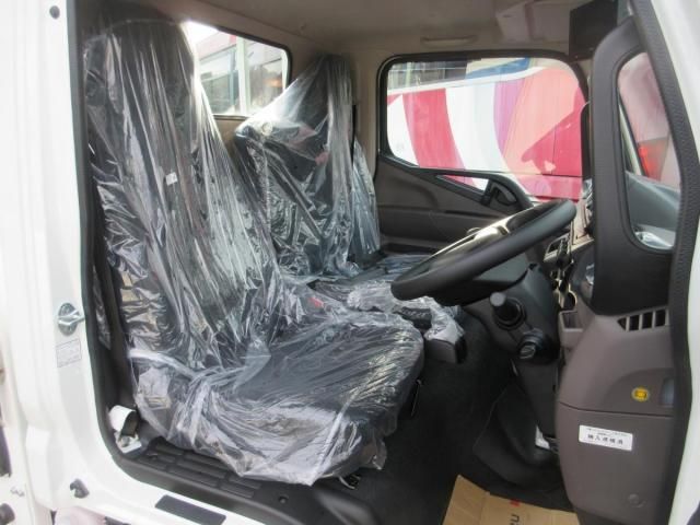 MITSUBISHI CANTER 2025 Image 31