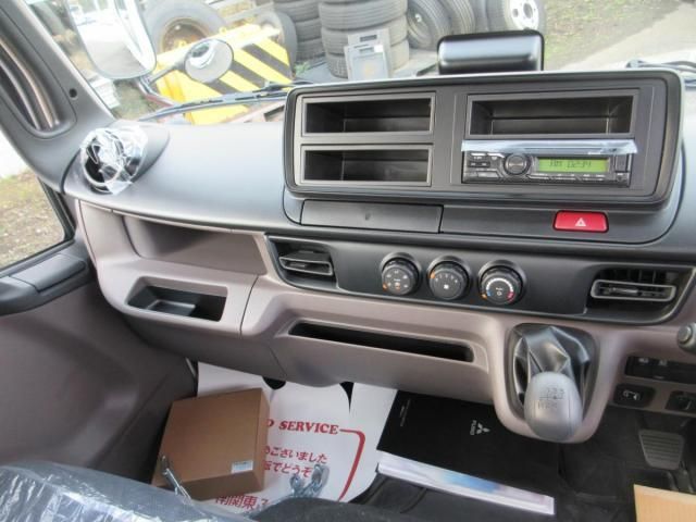 MITSUBISHI CANTER 2025 Image 31