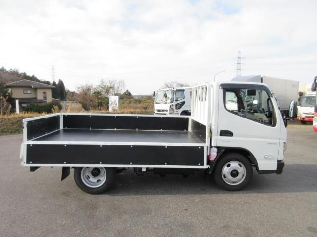 MITSUBISHI CANTER 2025 Image 31