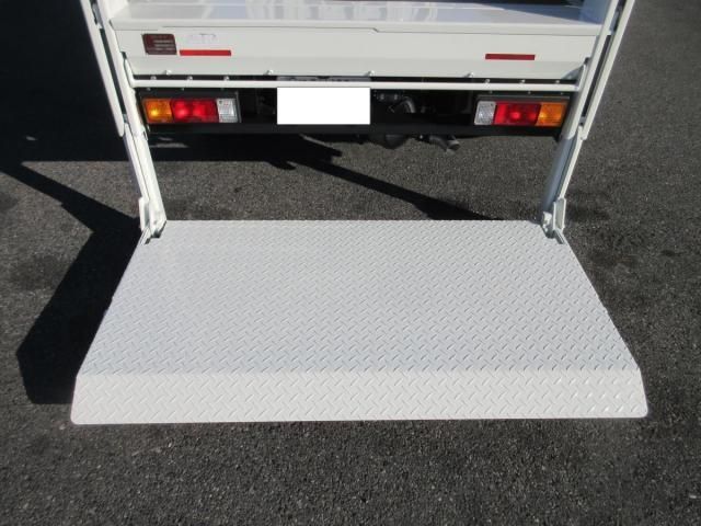 MITSUBISHI CANTER 2025 Image 31