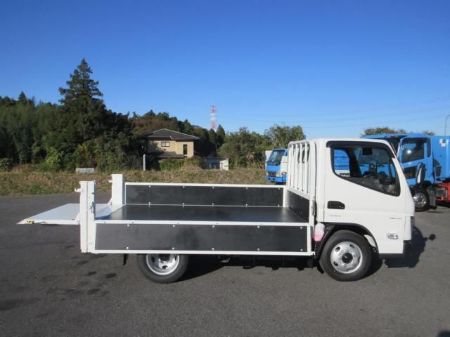 MITSUBISHI CANTER 2025 Image 31