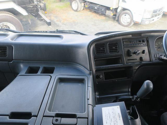 MITSUBISHI FUSOU SUPER GREAT 1997 Image 31