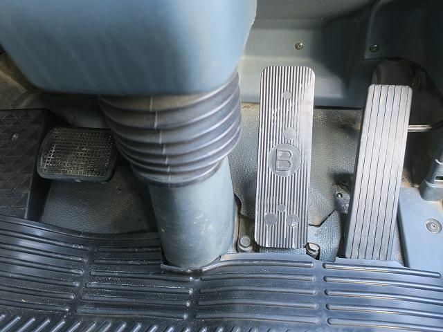 MITSUBISHI FUSOU SUPER GREAT 1997 Image 31