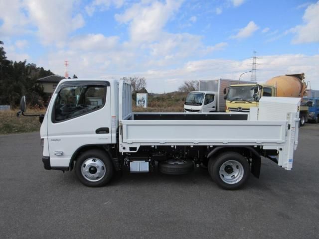 MITSUBISHI CANTER 2025 Image 31