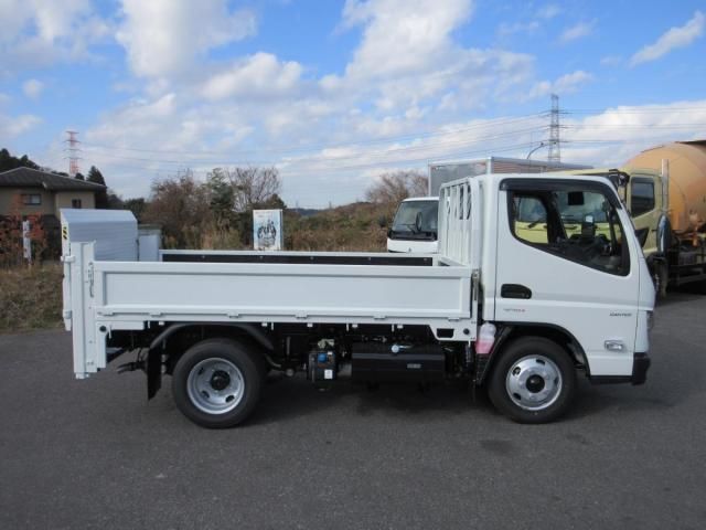 MITSUBISHI CANTER 2025 Image 31