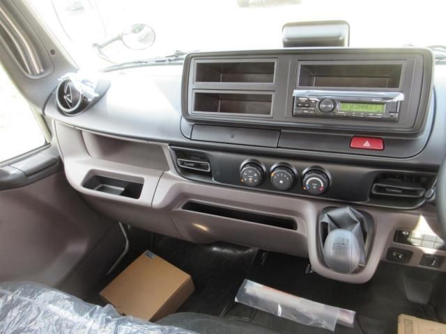 MITSUBISHI CANTER 2025 Image 31