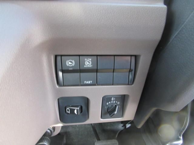 MITSUBISHI CANTER 2025 Image 31