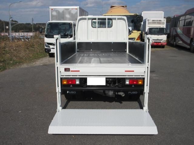 MITSUBISHI CANTER 2025 Image 31