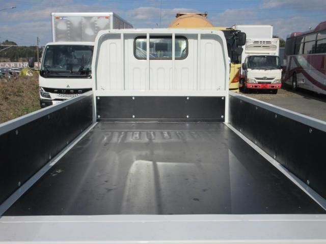 MITSUBISHI CANTER 2025 Image 31