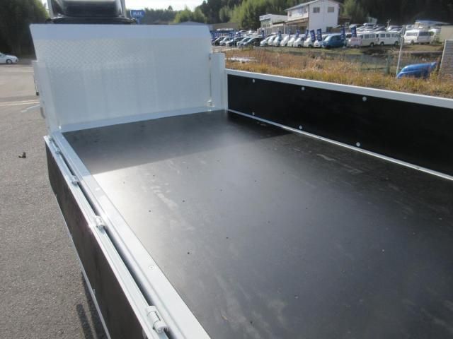 MITSUBISHI CANTER 2025 Image 31