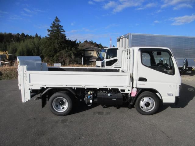 MITSUBISHI CANTER 2025 Image 31
