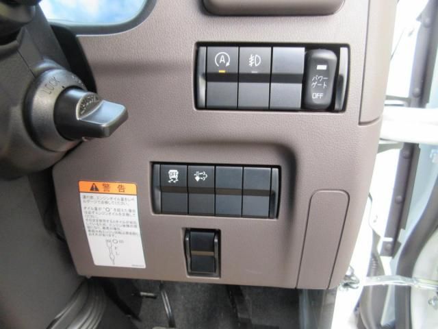 MITSUBISHI CANTER 2025 Image 31