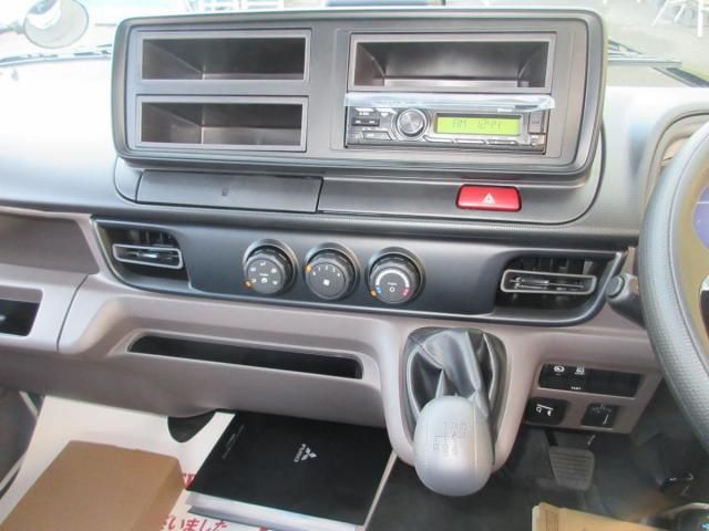 MITSUBISHI CANTER 2025 Image 31