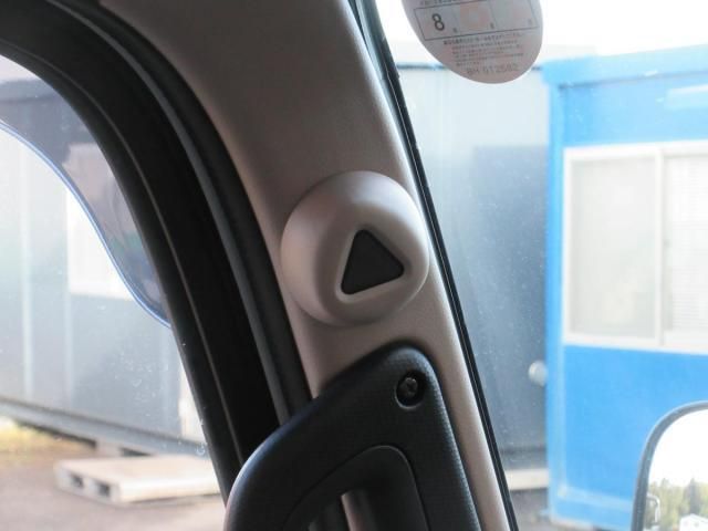 MITSUBISHI CANTER 2025 Image 31