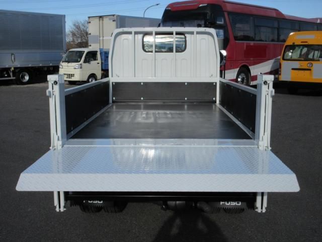 MITSUBISHI CANTER 2025 Image 31