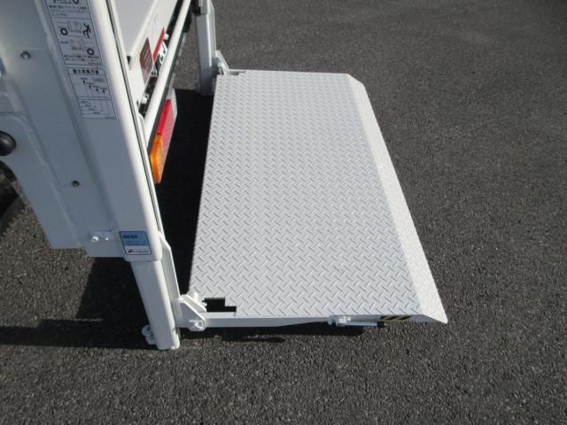 MITSUBISHI CANTER 2025 Image 31